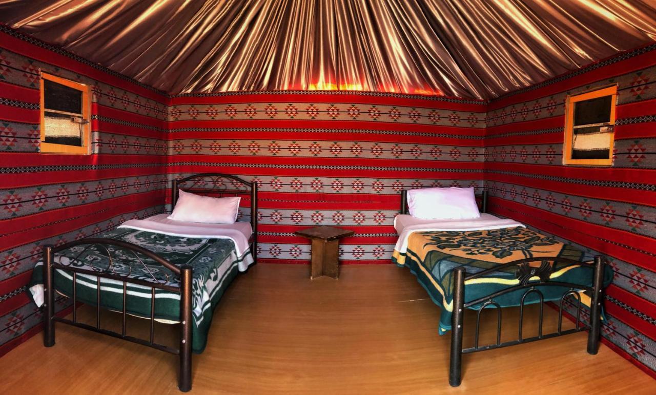 Mohammed Mutlak Camp Hotel Wadi Rum Ngoại thất bức ảnh