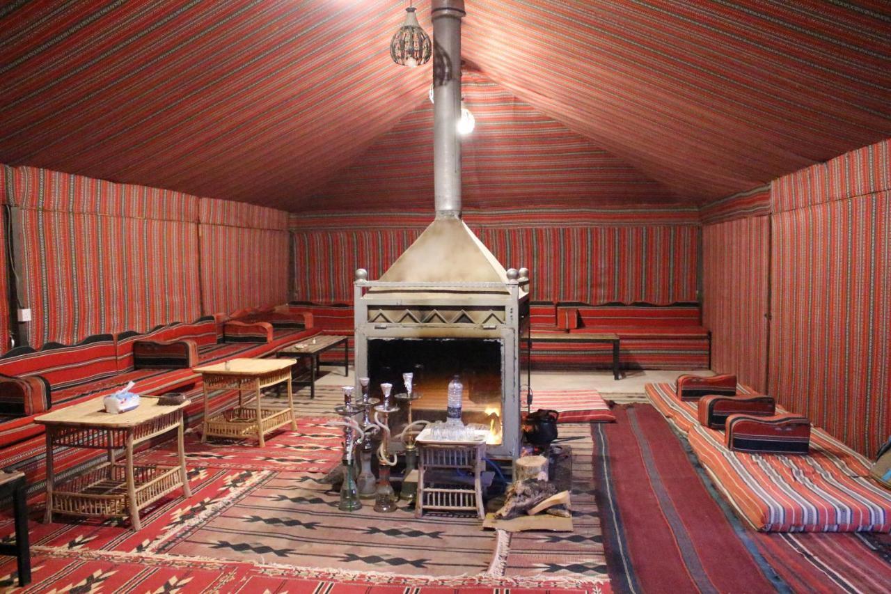 Mohammed Mutlak Camp Hotel Wadi Rum Ngoại thất bức ảnh